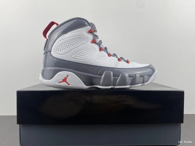 1st Kicks Shoes 9 Jordan CT8019-162 Red Fire Air 0726